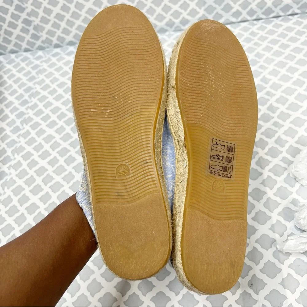 NWOB Soludos Blue Bonnet Slip On Espadrille Loafers in Blue